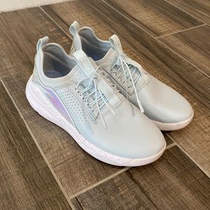 Pair of clove shoes size 8 only worn twice